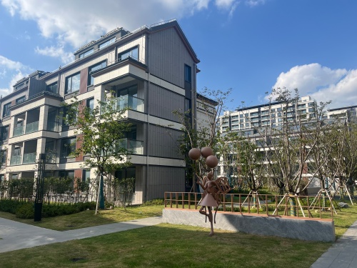 ������ս���ڵ㣬�Ƚ�ʵ�ɴ���������ʮ�¹�˾�ڽ���Ŀ��չ