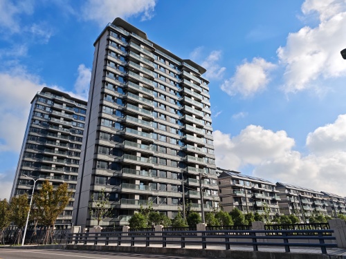 ����ϸ���ƽ��ڣ�Ʒ�ʸ��������� �������¹�˾��Ŀ��չ