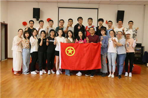 ���£������߽�����������չѵ��Ӫ